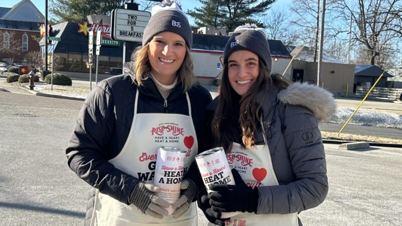Bank of Springfield employees volunteer to deliver meals.