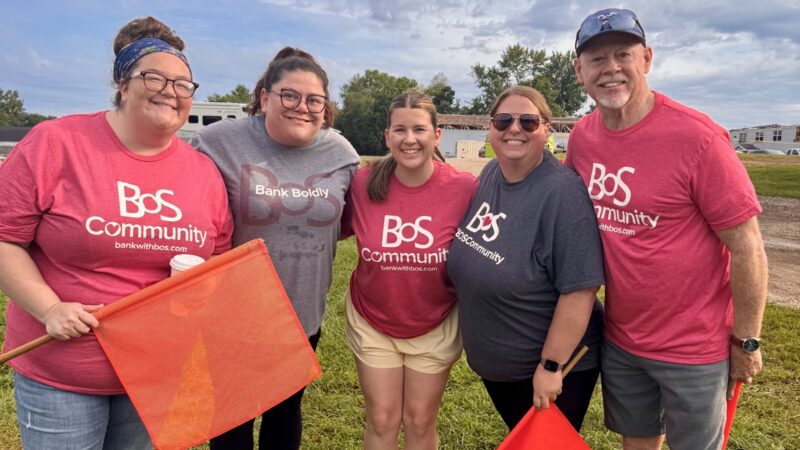 Bank of Springfield employees volunteer at a local nonprofit.
